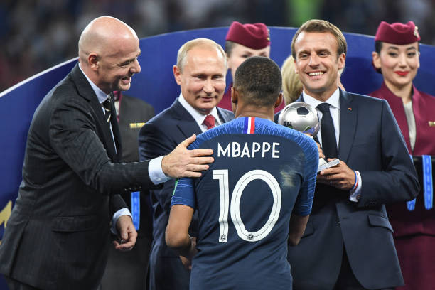 话中进一步 话中进一步